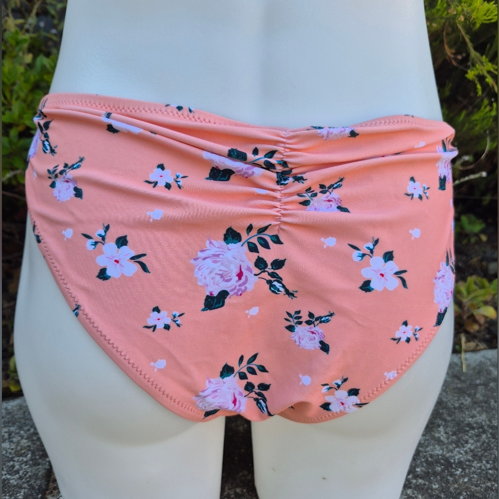 3/$10 Cupshe Cheeky  Floral Peach Bikini Swim Bottom Size M